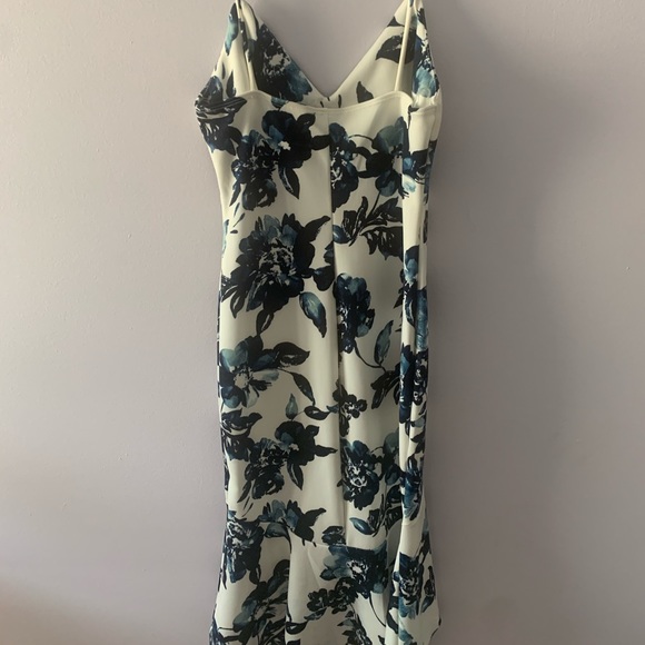 High low dress - Picture 3 of 3